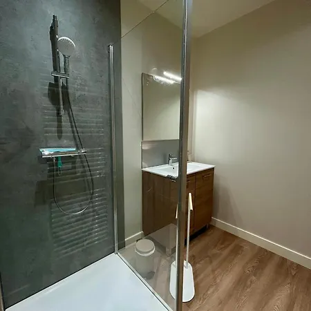 L'apparth, Maison Partagee 7 * 帕塞内